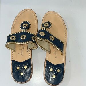 NWOT JACK ROGERS FLAT SANDAL SIZE 8